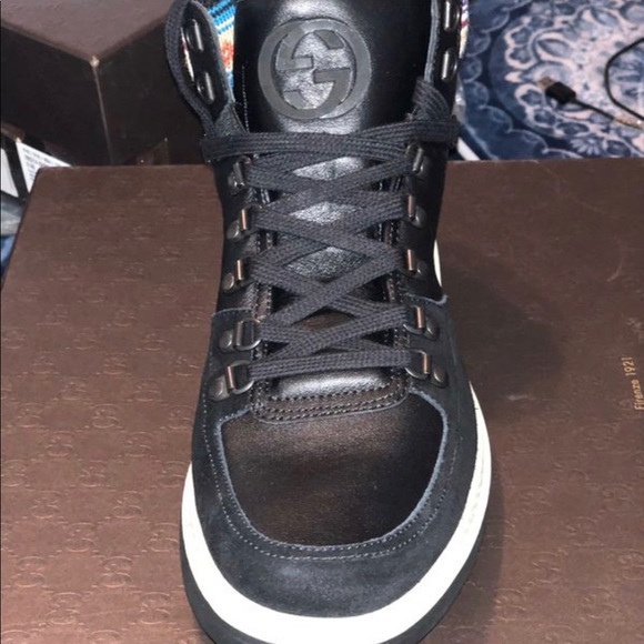 Authentic  Guccimen boots size 9 new with box - Picture 2 of 3